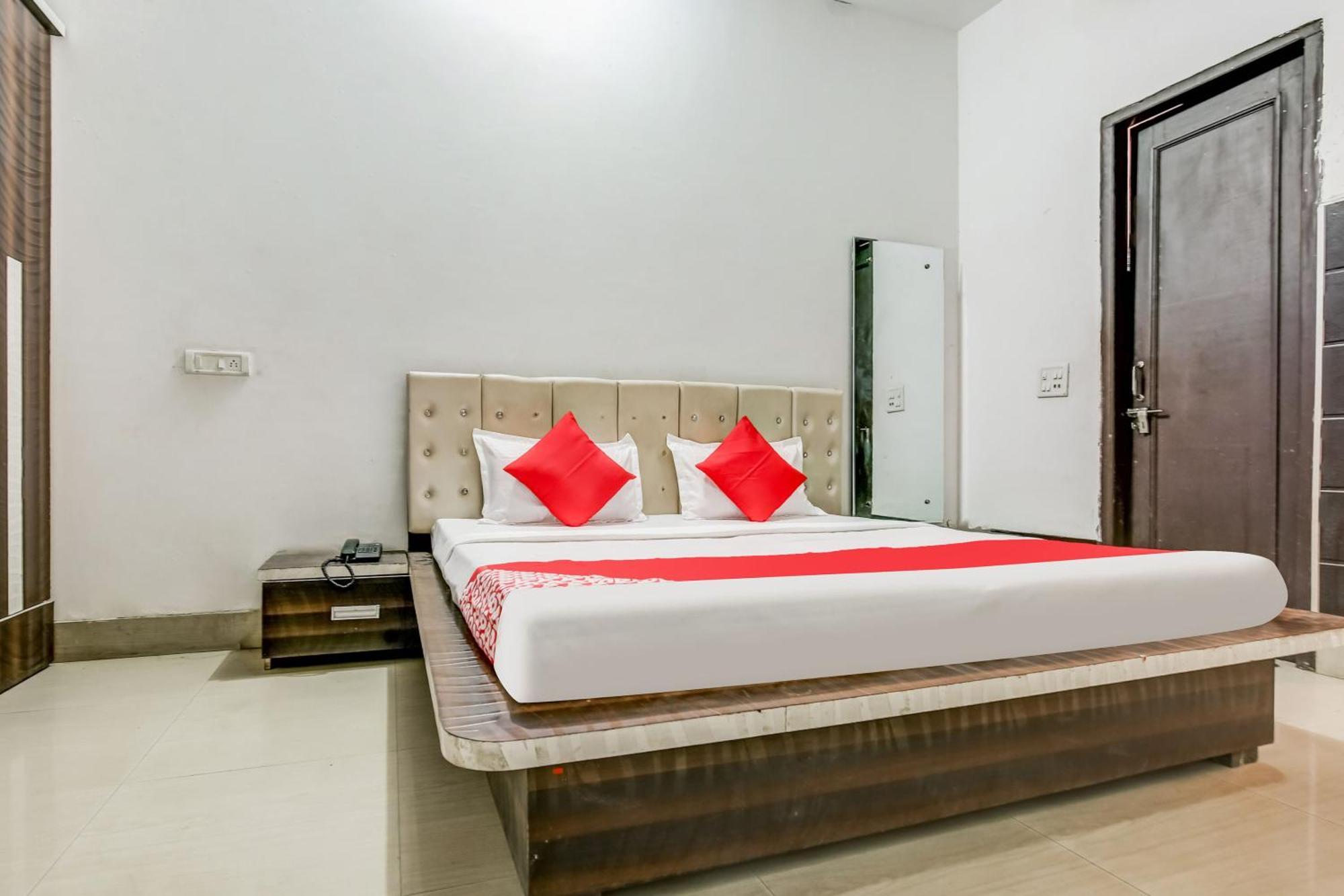 Flagship Hotel Big Boss Kurukshetra Dış mekan fotoğraf